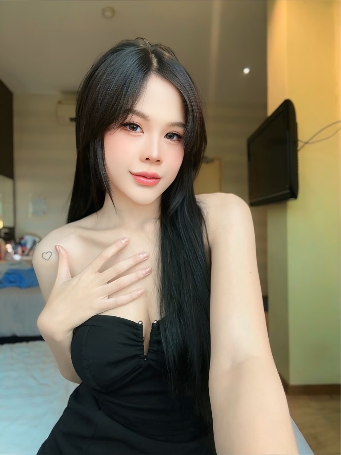 BELLA